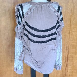 Boho gypsy hippie ruffle & lace bell sleeve top